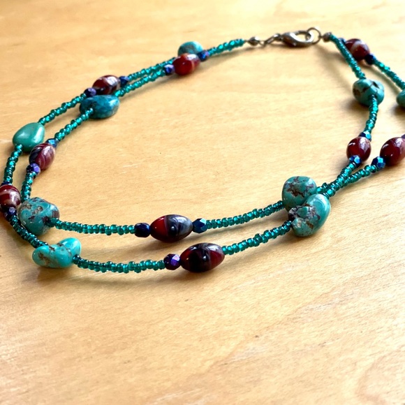 Turquoise and glass bead necklace - Picture 4 of 8